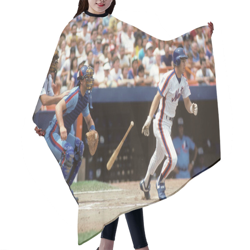 Personality   Lenny Drystra Of The New York Mets Hair Cutting Cape