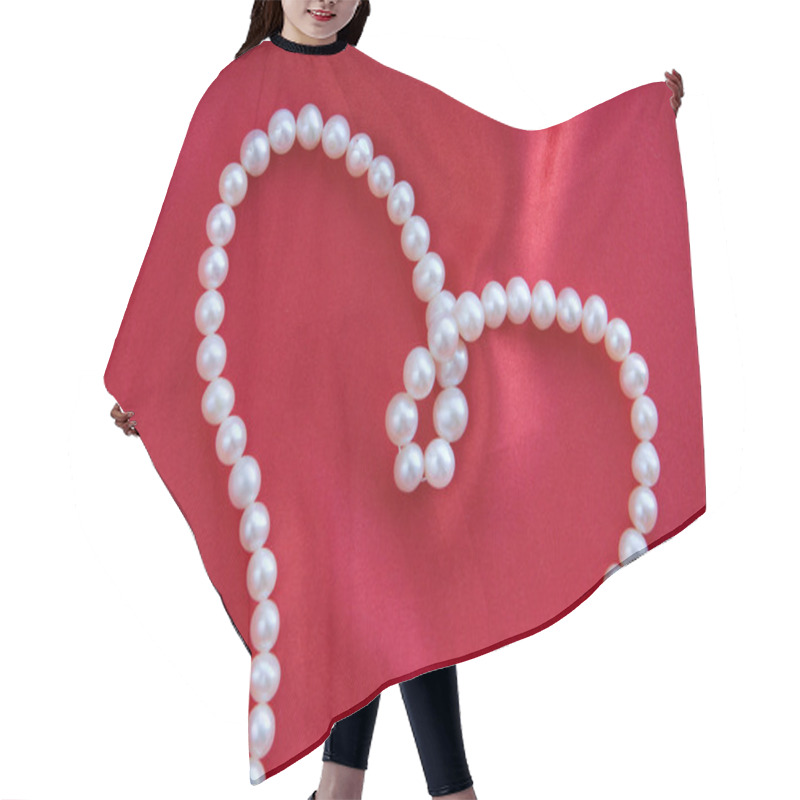 Personality  Pearl Necklace Hair Cutting Cape