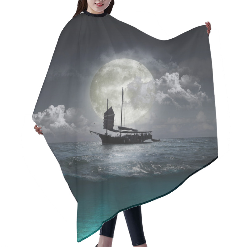 Personality  Moon Reflecting In A Lake Hair Cutting Cape