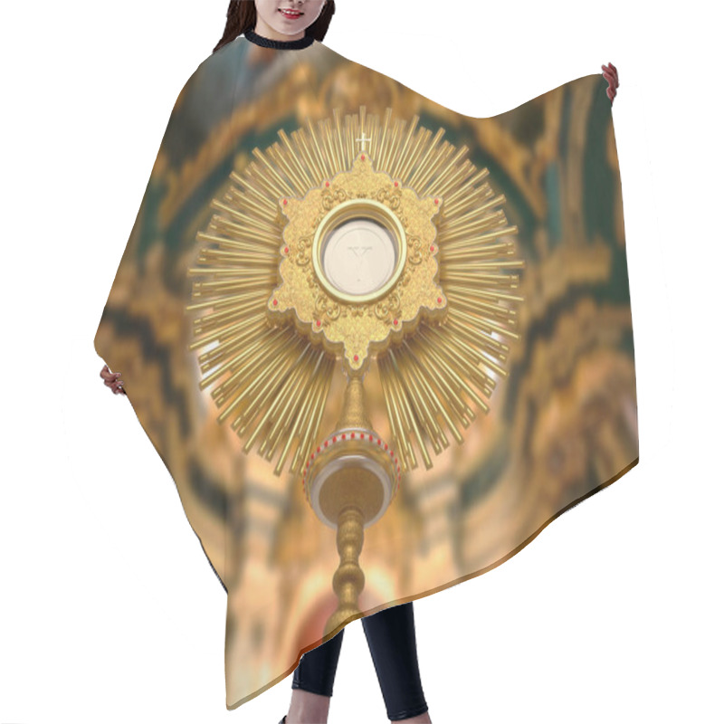 Personality  Jesus Christ In The Monstrance Present In The Sacrament Of The Eucharist - 3D Illustration Hair Cutting Cape