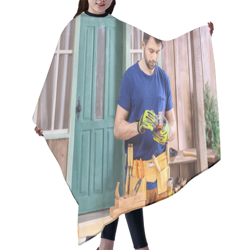 Personality  Carpenter Working With Wooden Plank Hair Cutting Cape