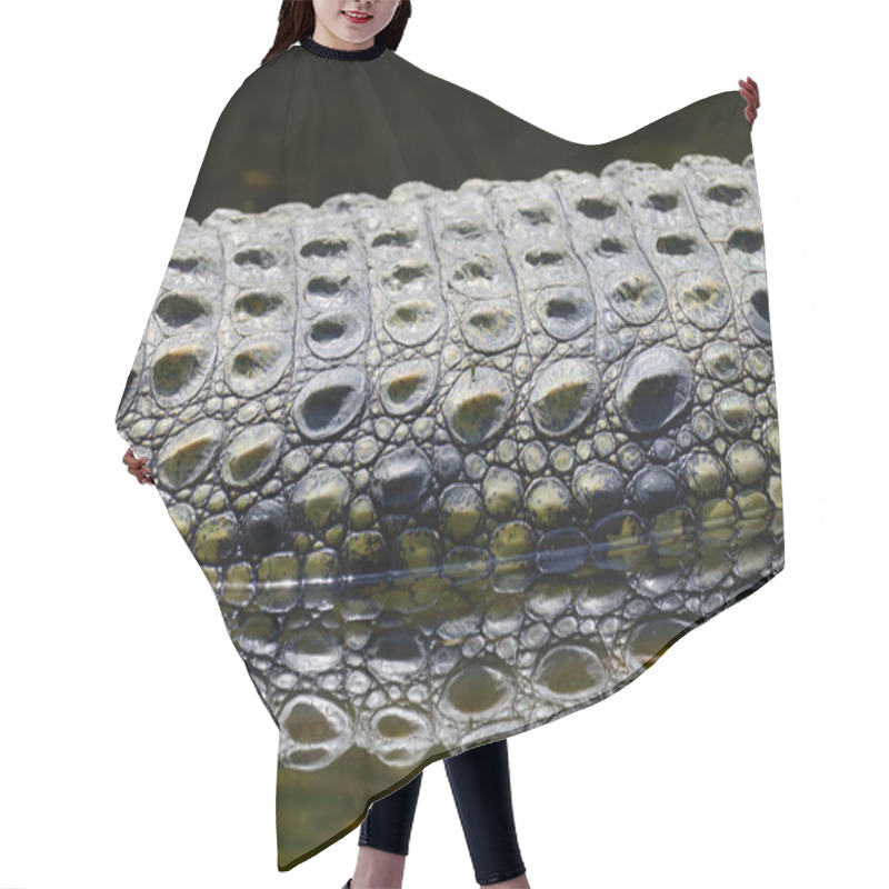 Personality  Crocodile Skin Texture Hair Cutting Cape