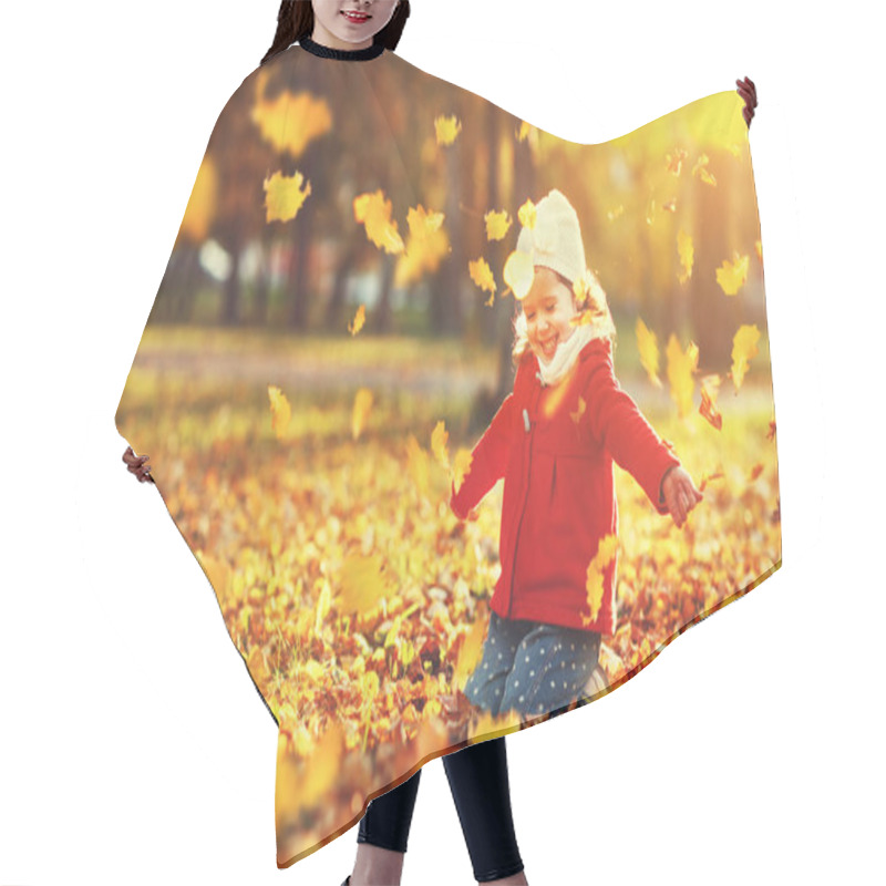 Personality  Happy Child Girl Throws Autumn Leaves And Laughs   Hair Cutting Cape