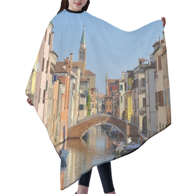 Personality  View Of The Chioggia Hair Cutting Cape