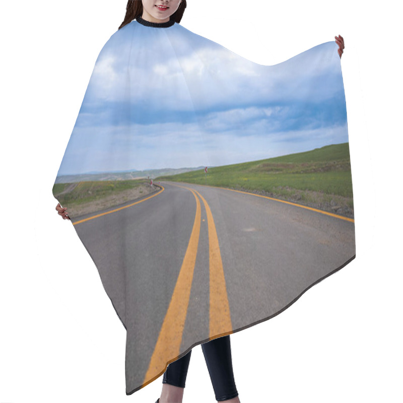 Personality  Beautiful Empty Winding Road With Signpost Hair Cutting Cape