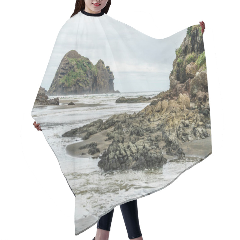 Personality  Muriwai Beach Hair Cutting Cape