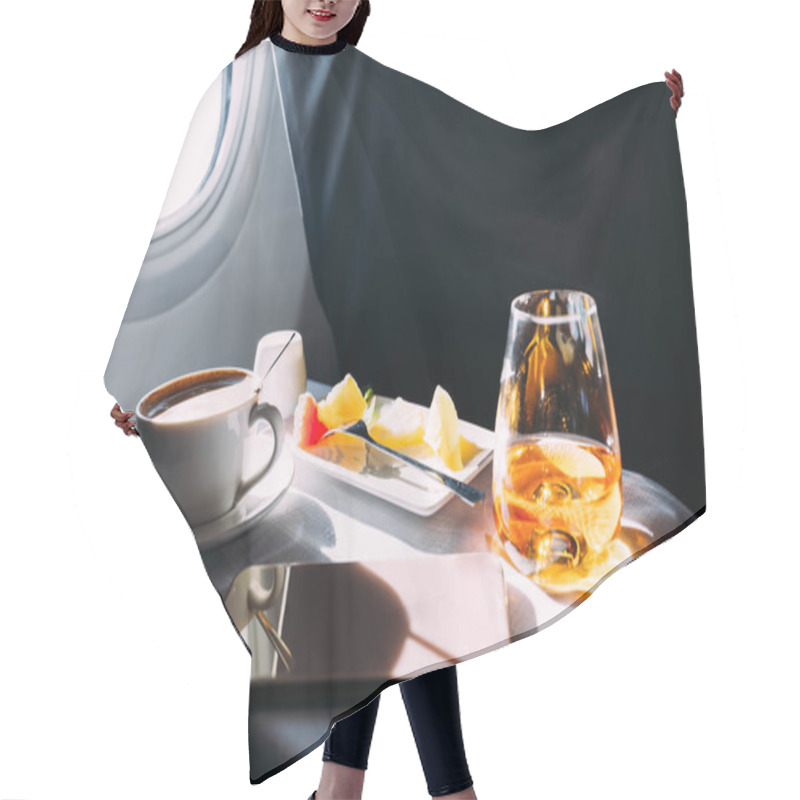 Personality  Passenger Table In Airplane With Drinks, Snacks And Digital Tablet Hair Cutting Cape