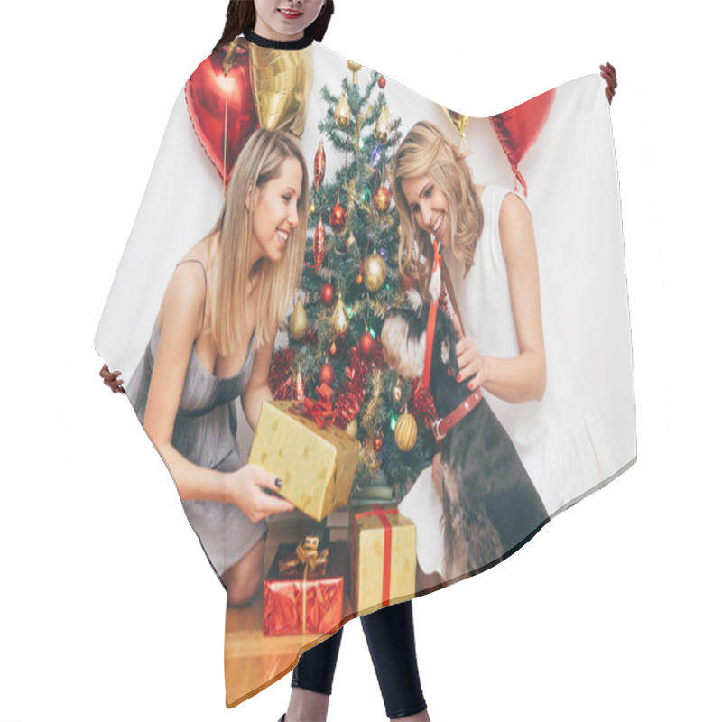 Personality  Girls Celebrating Christmas With Dog Hair Cutting Cape