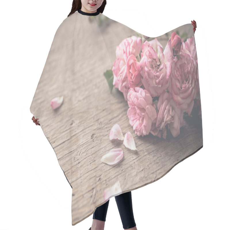 Personality  Pink Roses On Wooden Table Hair Cutting Cape