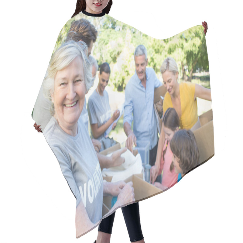 Personality  Volunteer Family Separating Donations Stuffs Hair Cutting Cape