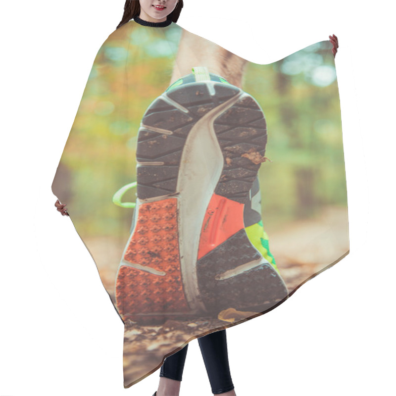 Personality  Tread Running Shoes Hair Cutting Cape