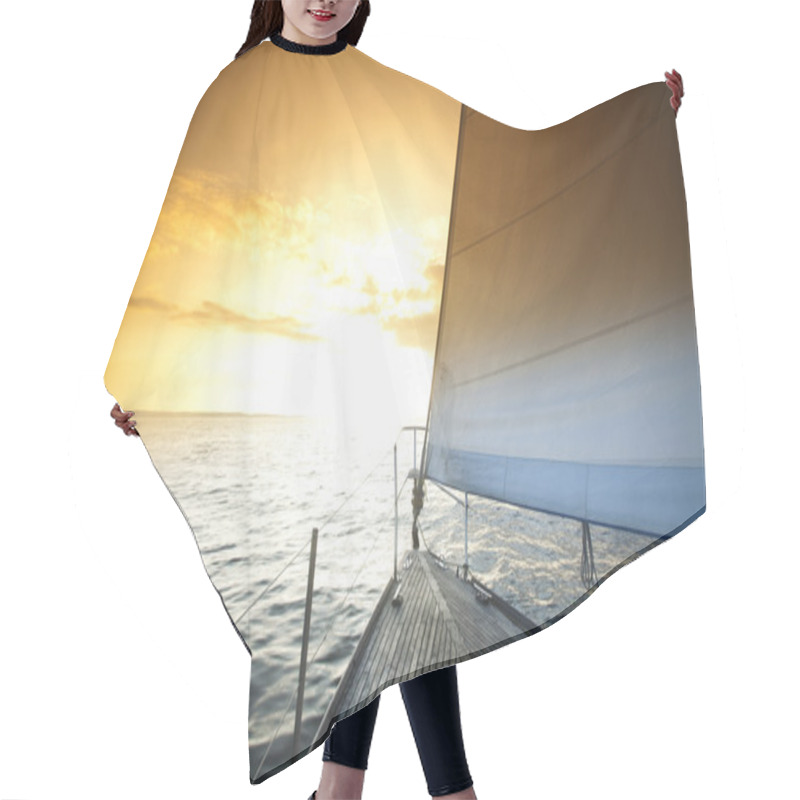 Personality  Sailing In The Open Sea Hair Cutting Cape