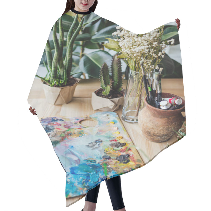 Personality  Green Plants With Art Supplies On Table Hair Cutting Cape