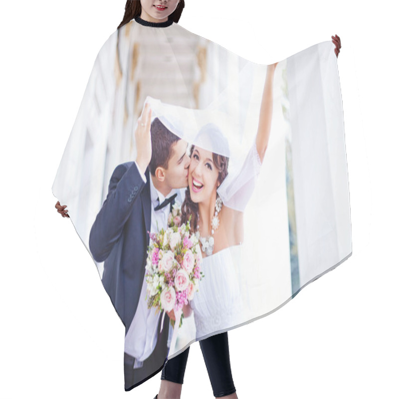 Personality  Wedding At Autumn Hair Cutting Cape