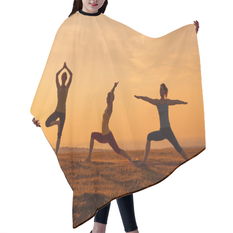 Personality  Outdoor Yoga Class Hair Cutting Cape