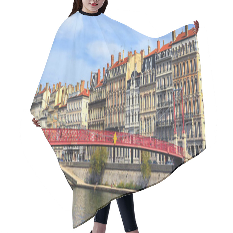 Personality  Lyon City And Red Footbridge Hair Cutting Cape