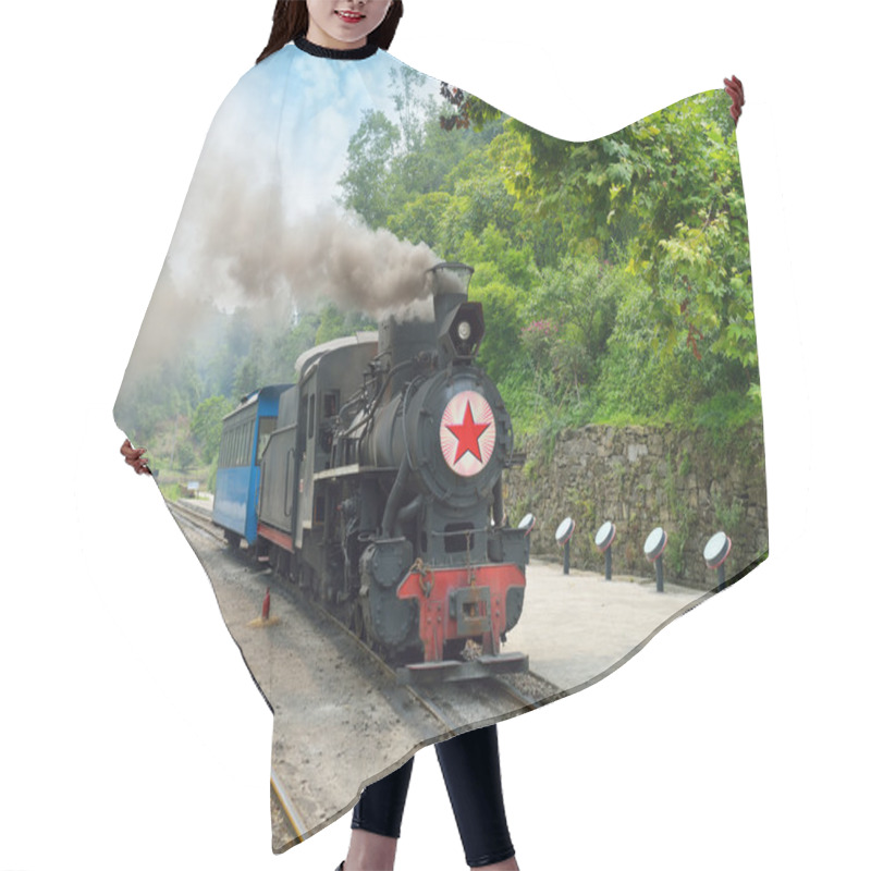 Personality  Narrow Gauge Railway,China's Sichuan Province. Hair Cutting Cape