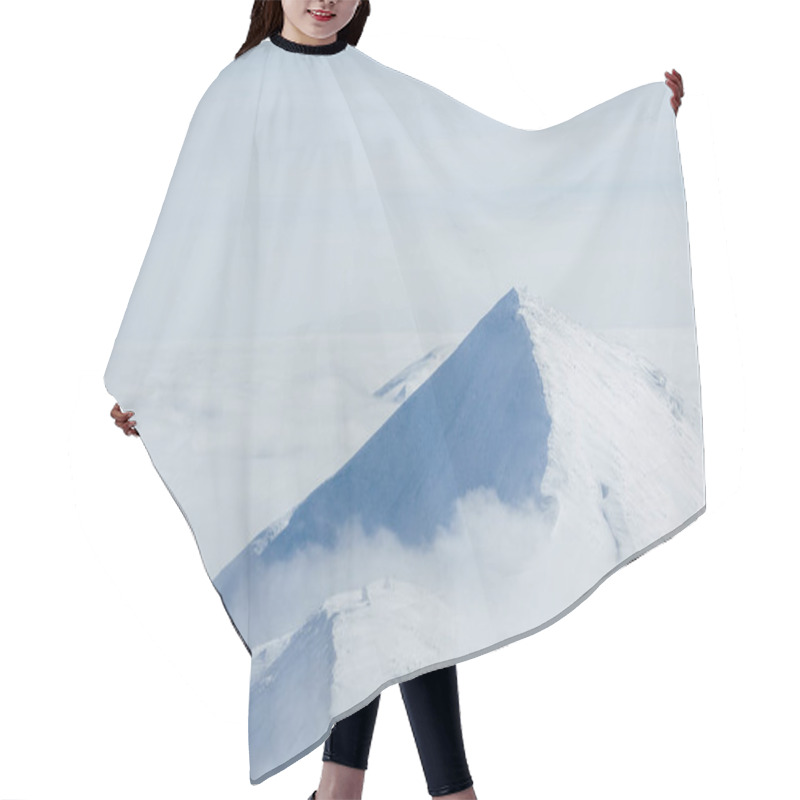 Personality  Snowy Peak Hair Cutting Cape