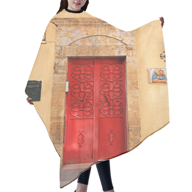 Personality  Red Antique Door Hair Cutting Cape