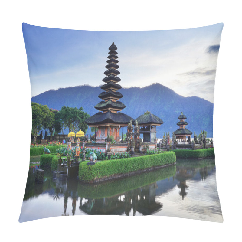 Personality  Pura Ulun Danu Bratan Pillow Covers