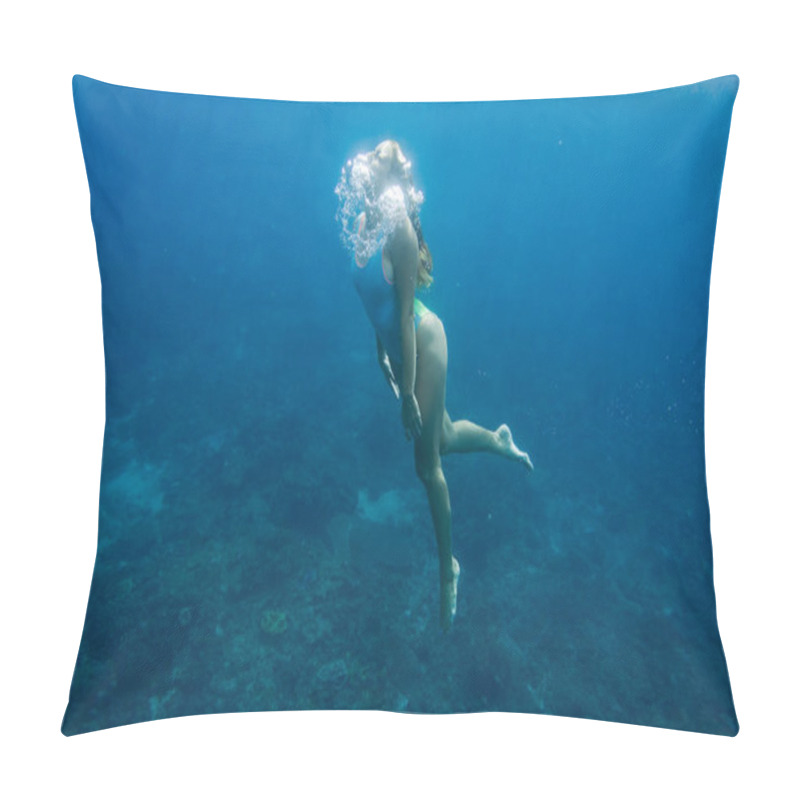 Personality  Underwater Photo Of Young Woman In Swimming Suit Diving In Ocean Alone Pillow Covers