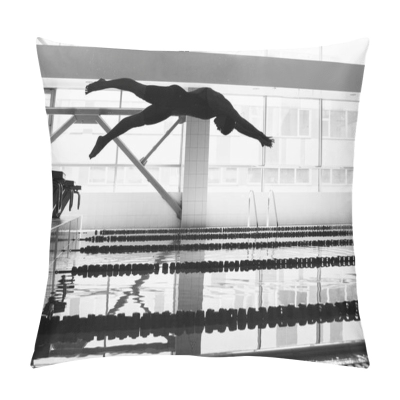 Personality  Swimmer Jumping In To The Pool Pillow Covers