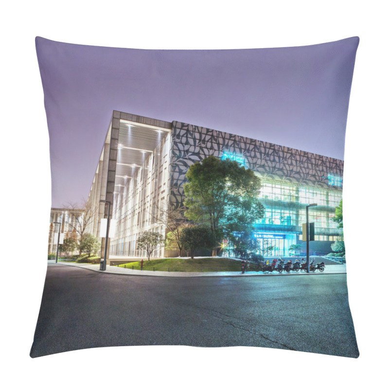 Personality  Exterior Of Modern Building At Night Pillow Covers