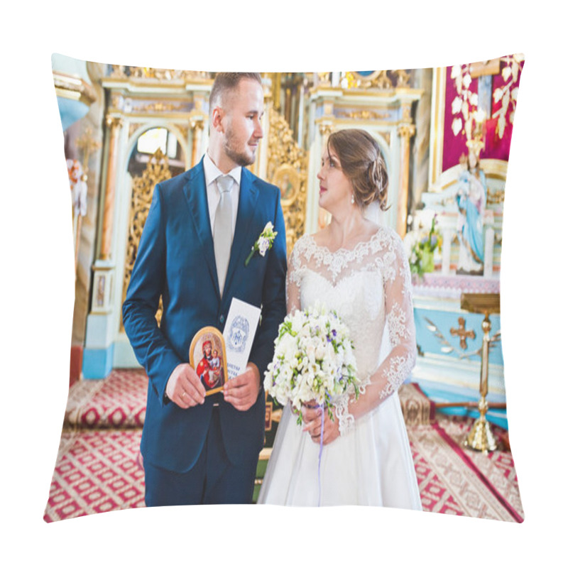 Personality  Amazing Couple Standing In The Church After Their Wedding Ceremo Pillow Covers