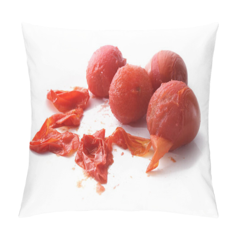 Personality  Peeling Tomatoes, Cooking Theme With Peeled Tomatoes And Peel Isolated On A White Background, Copy Space Pillow Covers