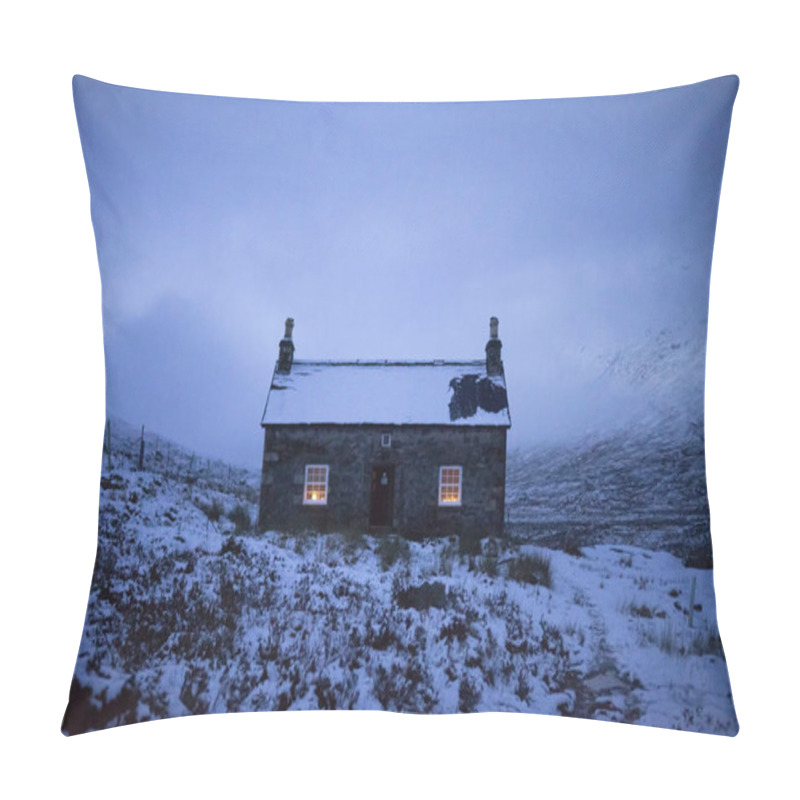 Personality  House Covered With Snow On A Misty Day Pillow Covers