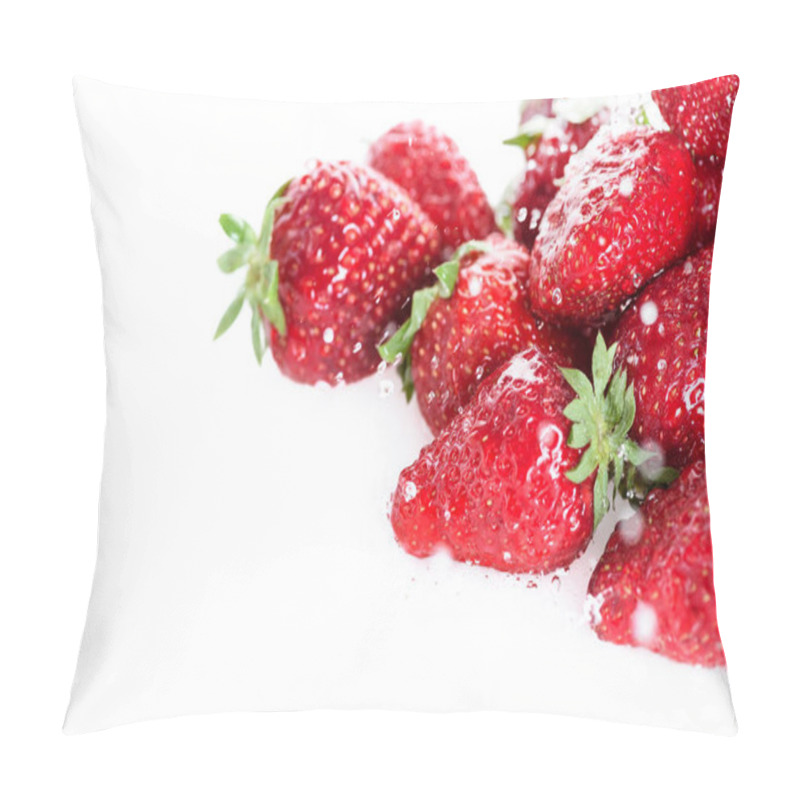 Personality  Ripe Wet Strawberries  Pillow Covers