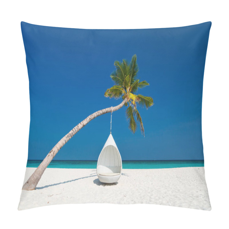 Personality  Beautiful Tropical Beach On Exotic Island In Maldives Pillow Covers