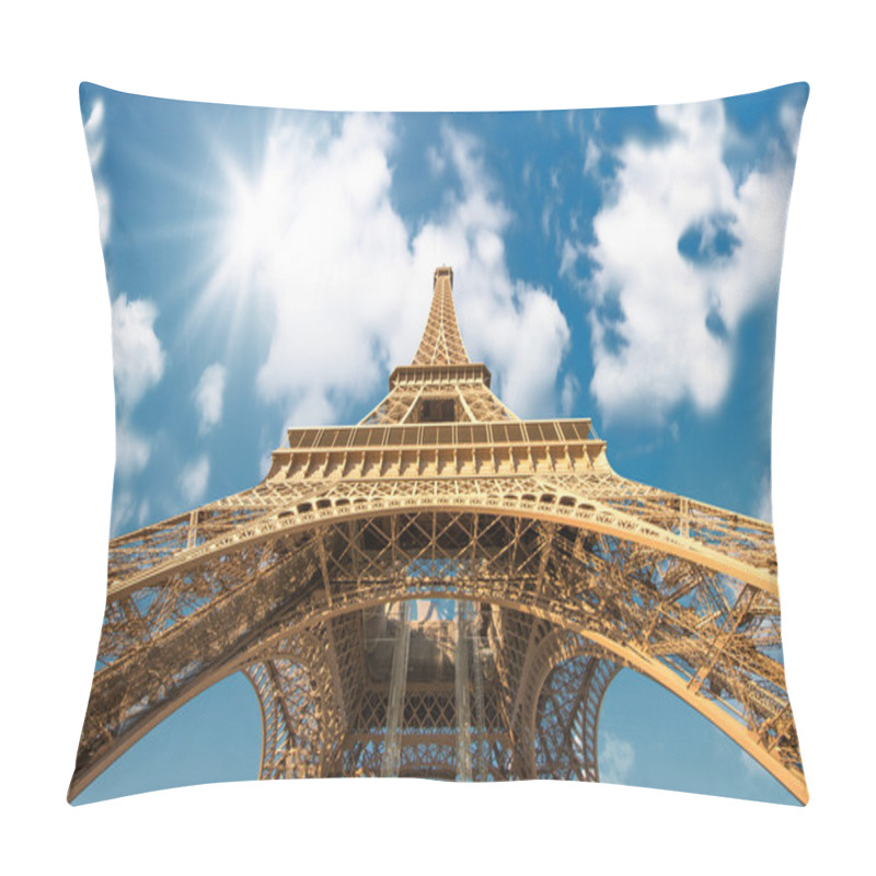 Personality  Paris. Powerful Structure Of Magnificent Eiffel Tower Pillow Covers