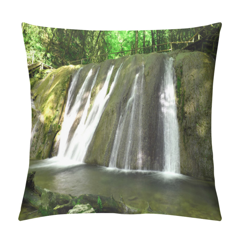 Personality  Beautiful, Picturesque Waterfall Pillow Covers