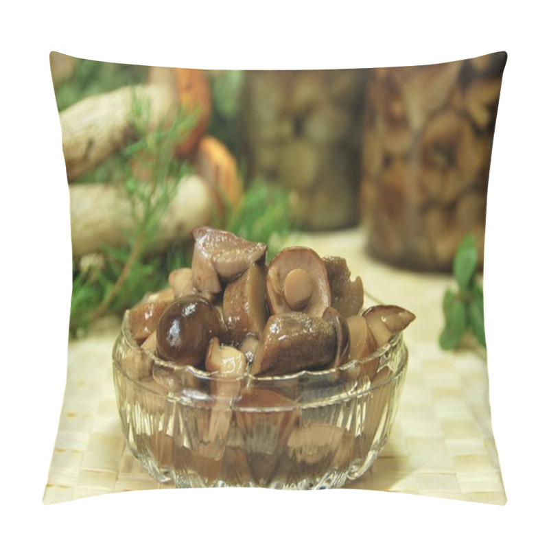 Personality  Marinaded Mushrooms In A Glass Flat Dish Pillow Covers