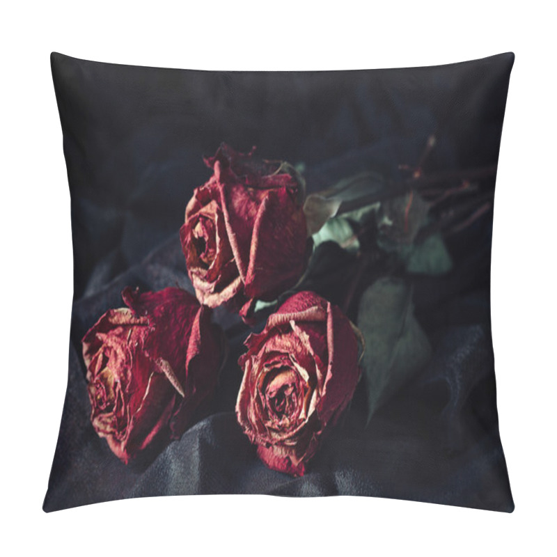 Personality  Three Dry Roses Pillow Covers