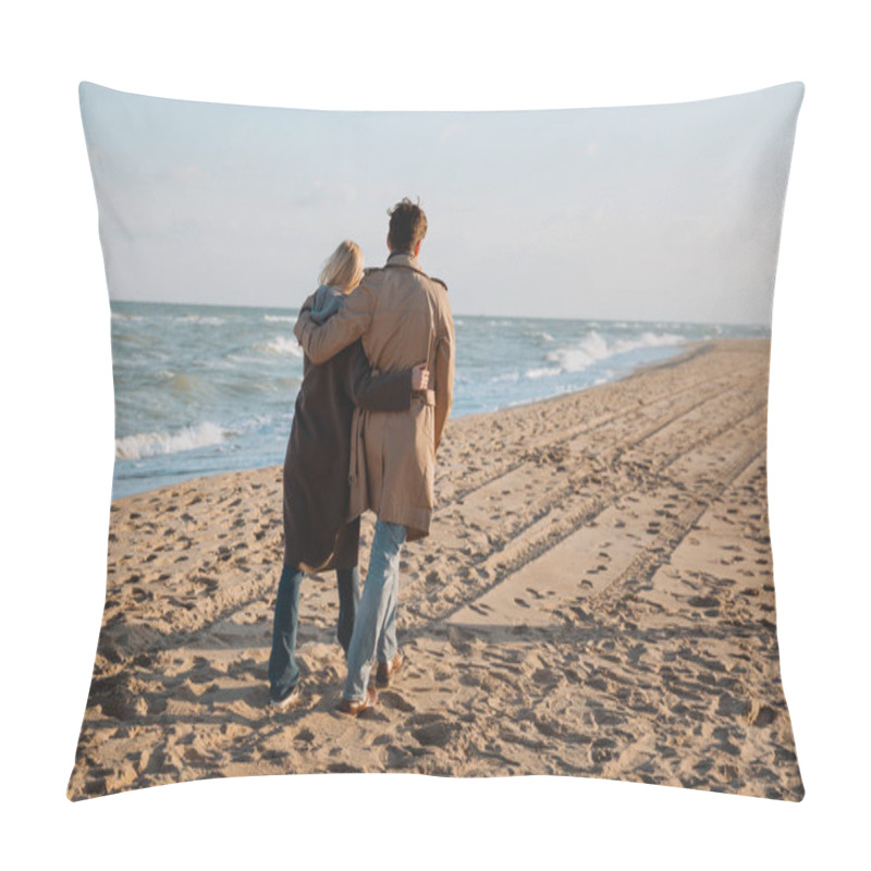 Personality  Couple Hugging And Walking At Seaside Pillow Covers