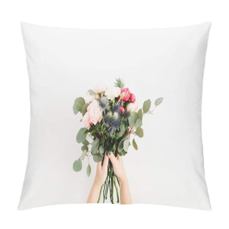 Personality  Beautiful Flowers Bouquet In Girl's Hands Pillow Covers