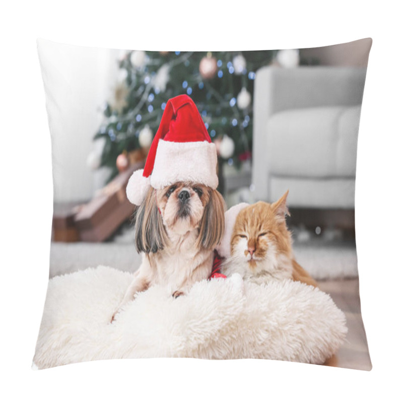 Personality  Cute Cat And Dog In Santa Hats At Home On Christmas Eve Pillow Covers