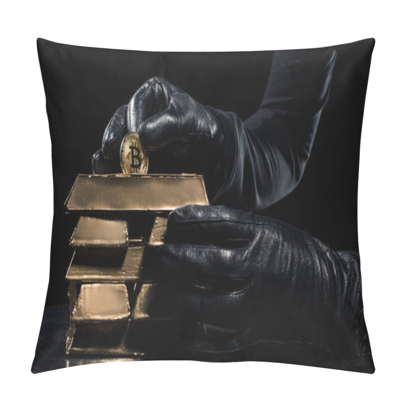 Personality  Close-up View Of Golden Bars And Bitcoin In Hands Of Thief Pillow Covers