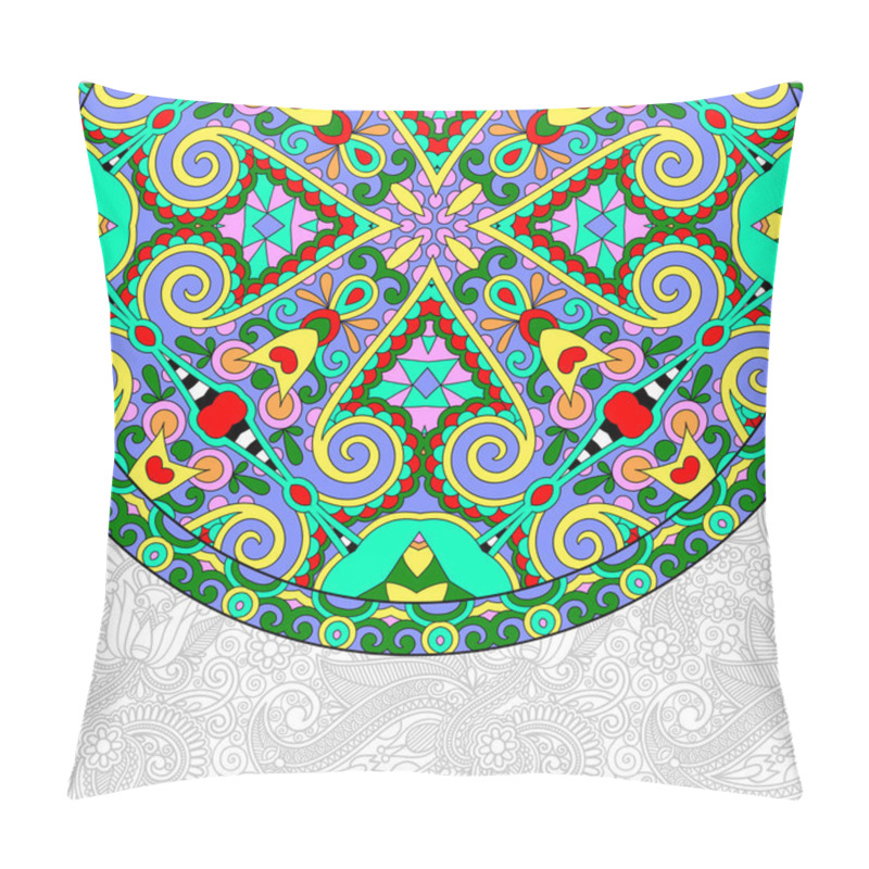 Personality  Ornamental Floral Template With Circle Pillow Covers