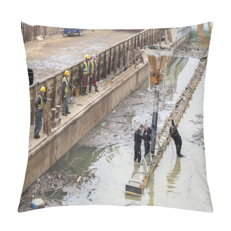 Personality  River Bank Repair Pillow Covers