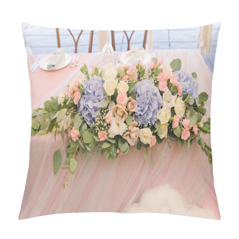 Personality  Elegant Fresh Flowers On A Wedding Table Pillow Covers