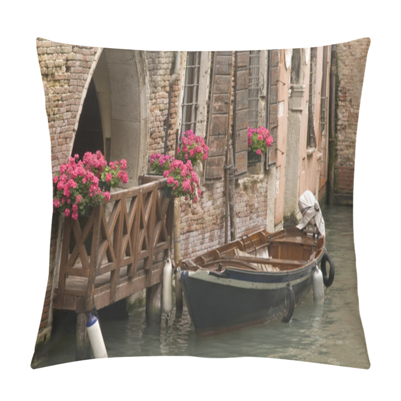 Personality  Balcony In Venice, Italy Pillow Covers