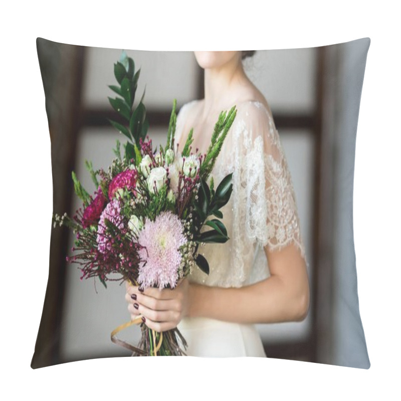 Personality  Bride Holding Big Wedding Bouquet On Wedding Ceremony Pillow Covers