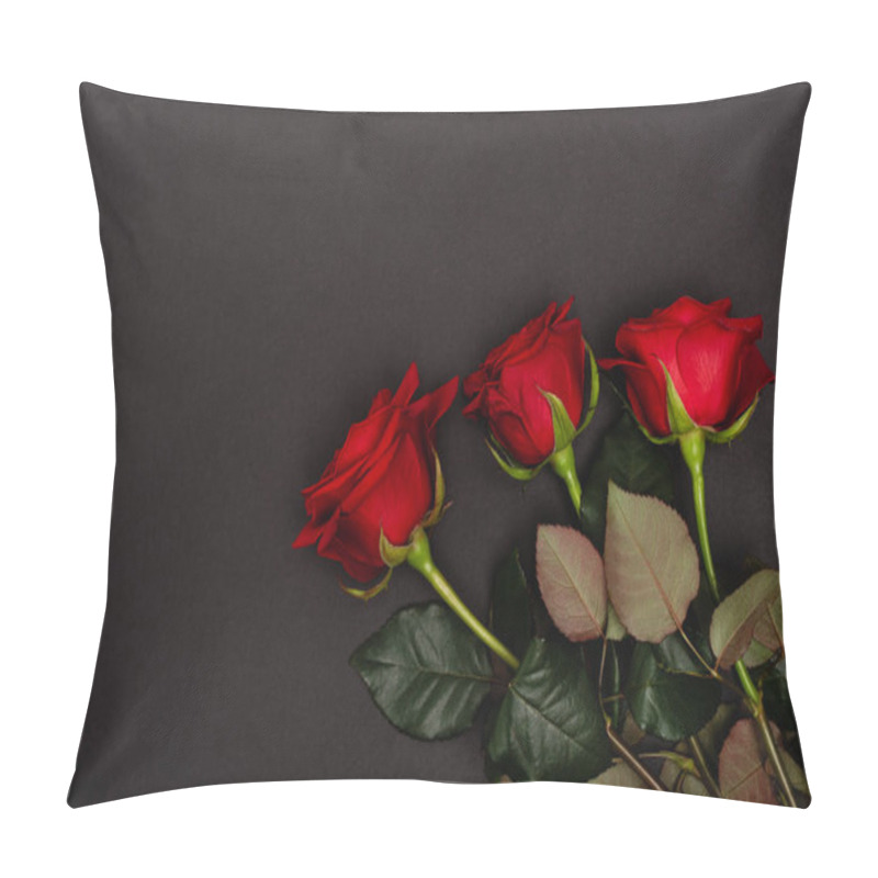 Personality  Top View Of Red Roses Isolated On Black Pillow Covers