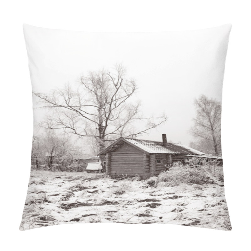 Personality  Old Rural House In Snow Pillow Covers