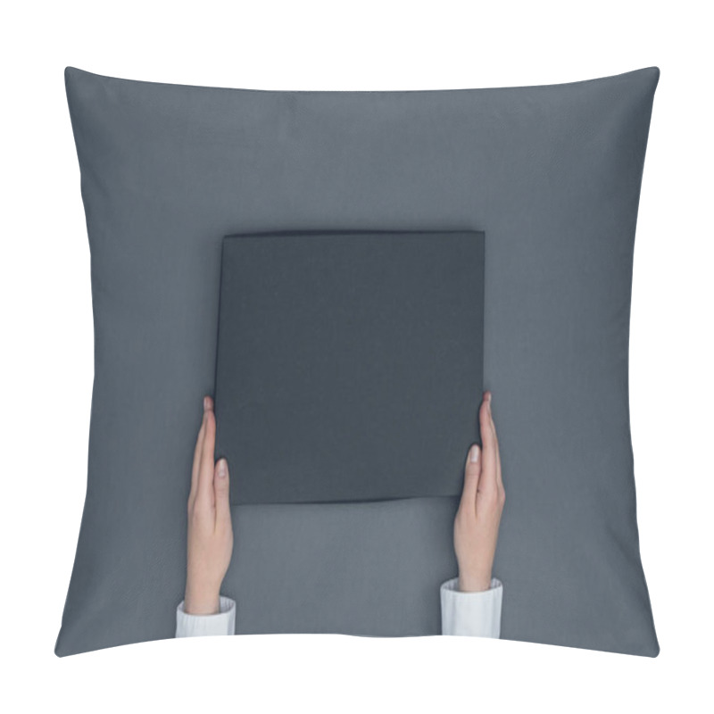 Personality  Tailor Holding Box For Shirt Pillow Covers