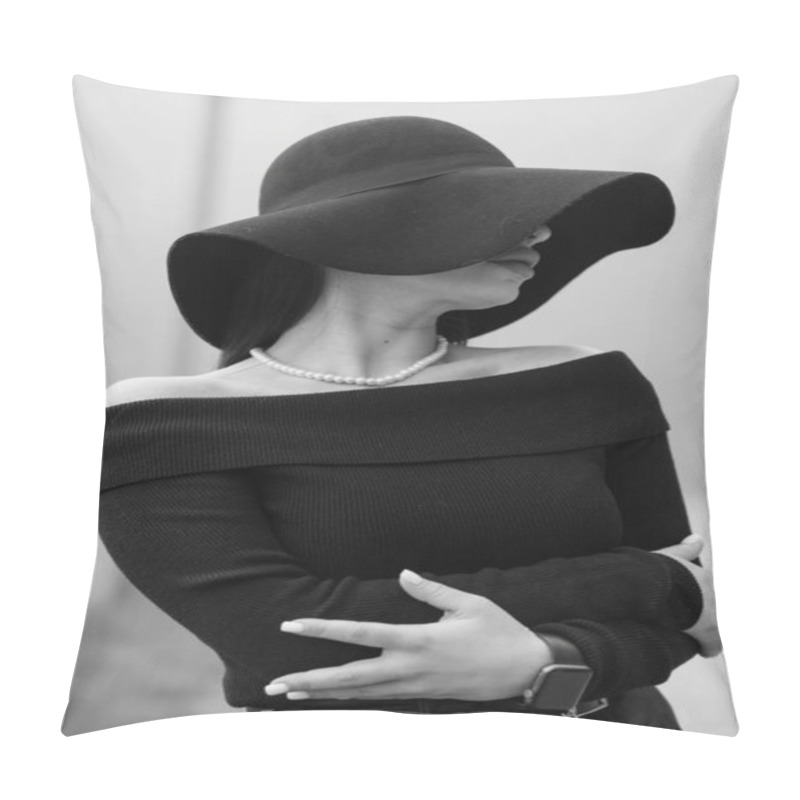 Personality  Elegant Woman In A Wide-brimmed Hat And Off-shoulder Top Against A Misty Backdrop. Pillow Covers