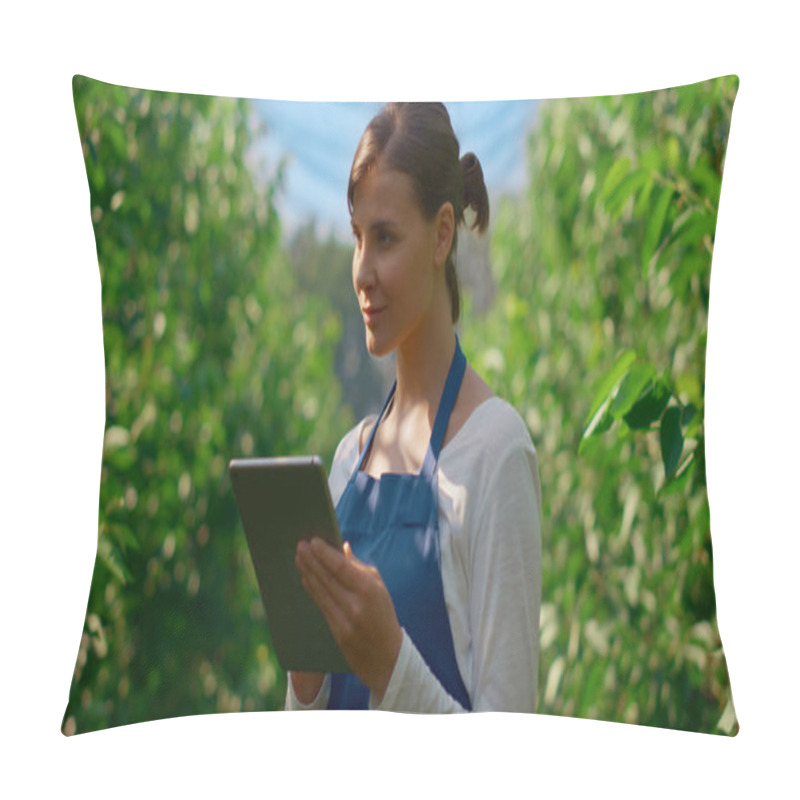 Personality  Woman Farmer Collecting Data With Modern Device In Green Plantation Smiling Pillow Covers